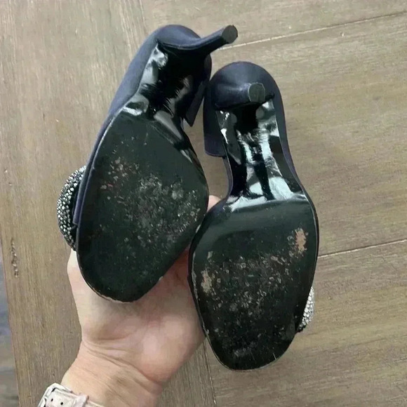 Stuart Weitzman Swarovski Crystal rose black heels - Picture 5 of 7